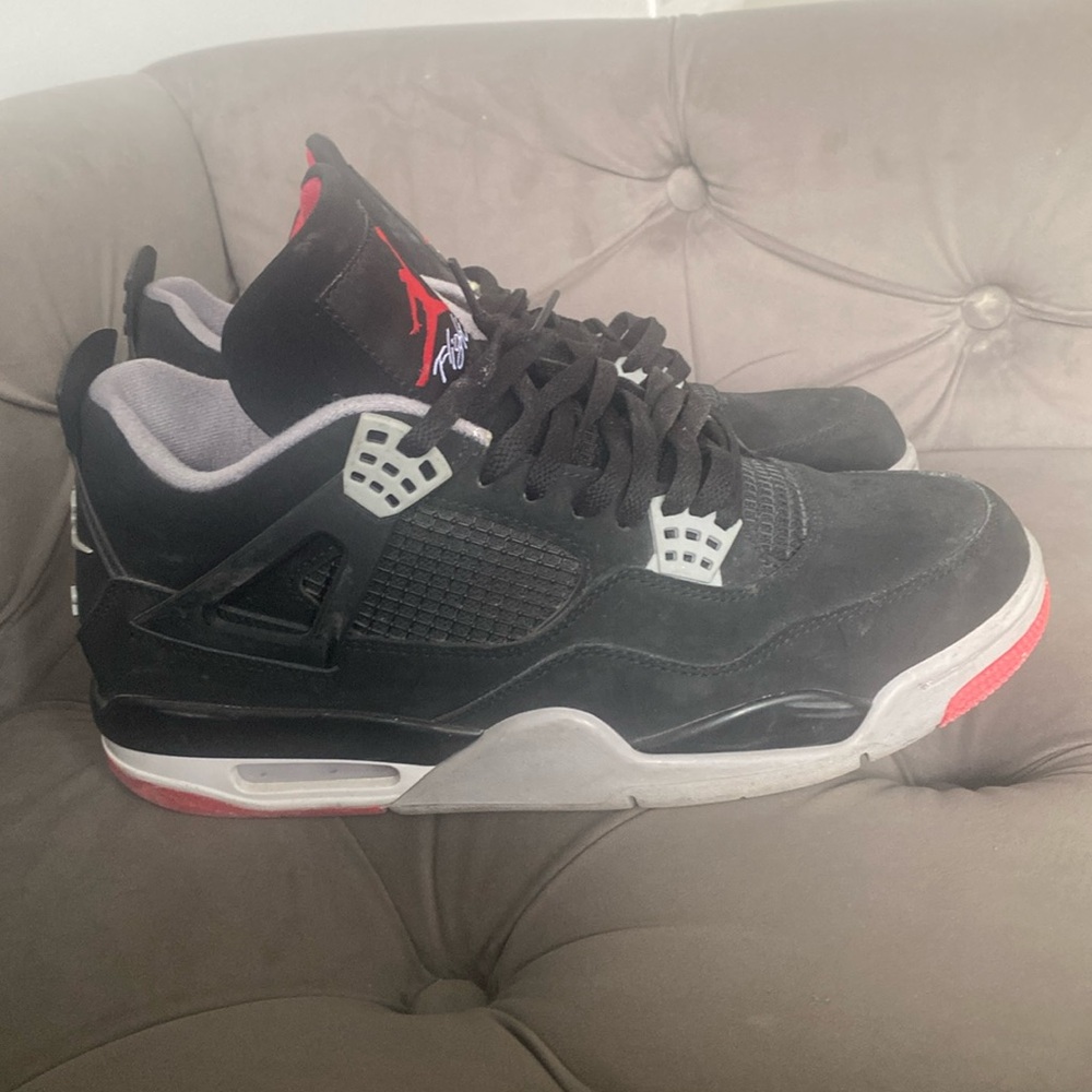 Jordan 4 Bred